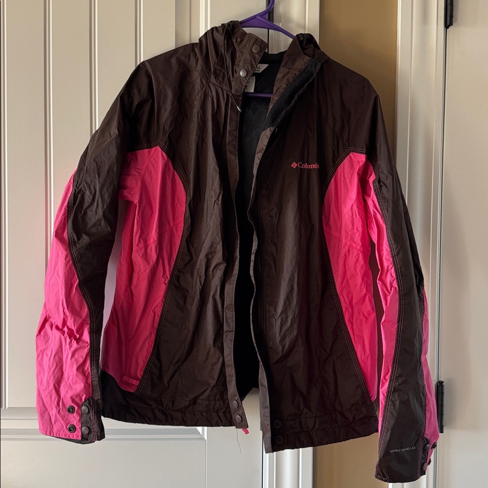 Columbia Two-Tone Outdoor Jacket in Chocolate and Fuchsia